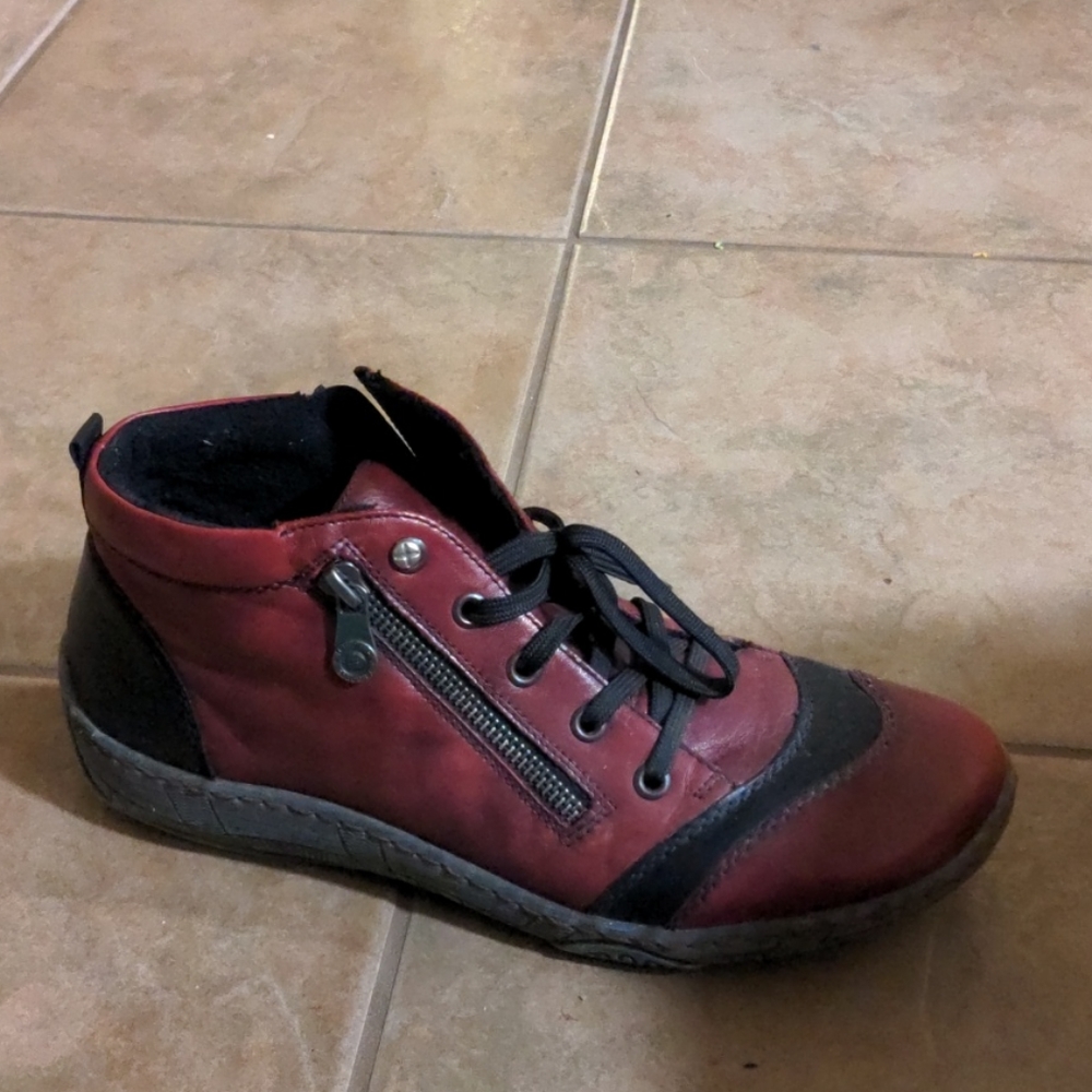 Remonte red shoes - Picture 2 of 3